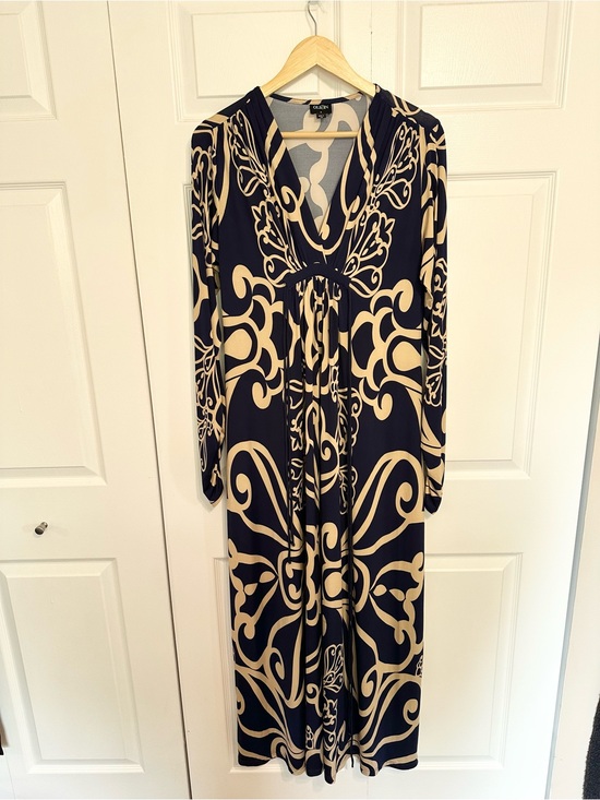Olian Dresses & Skirts - Olian Print Empire Waist Maternity Long Sleeve Maxi Dress Size Medium Navy Tan